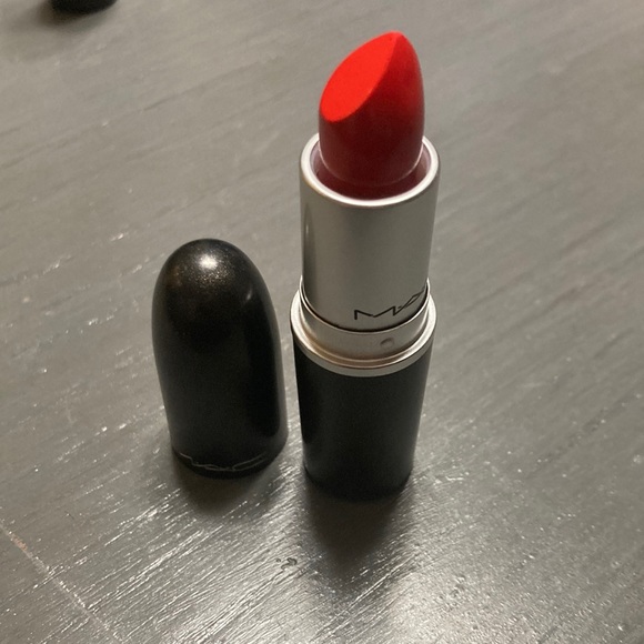 Mac discontinued lipstick, color barbecue. - Picture 1 of 2